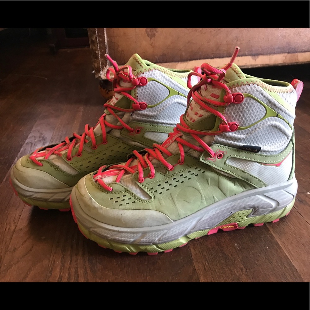 Hoka One One Tor Ultra Hi WP, size 8.5